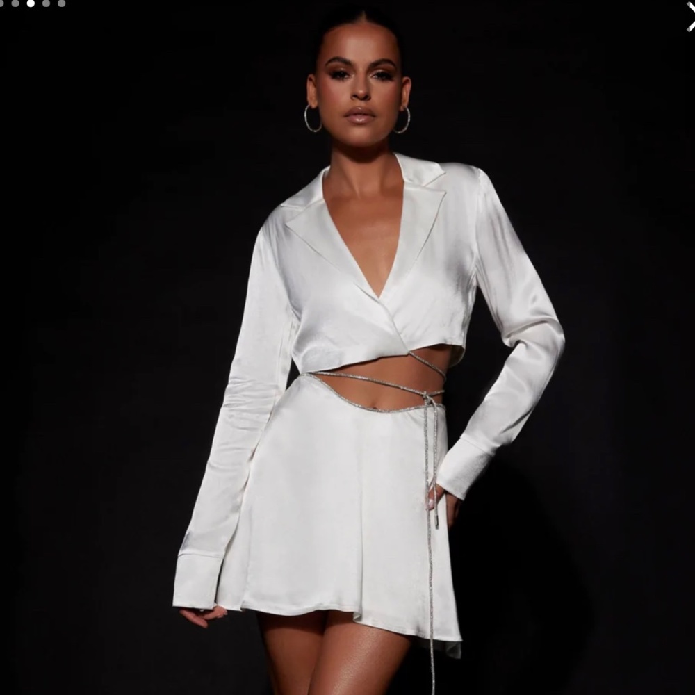 White skirt silk rhinestone set